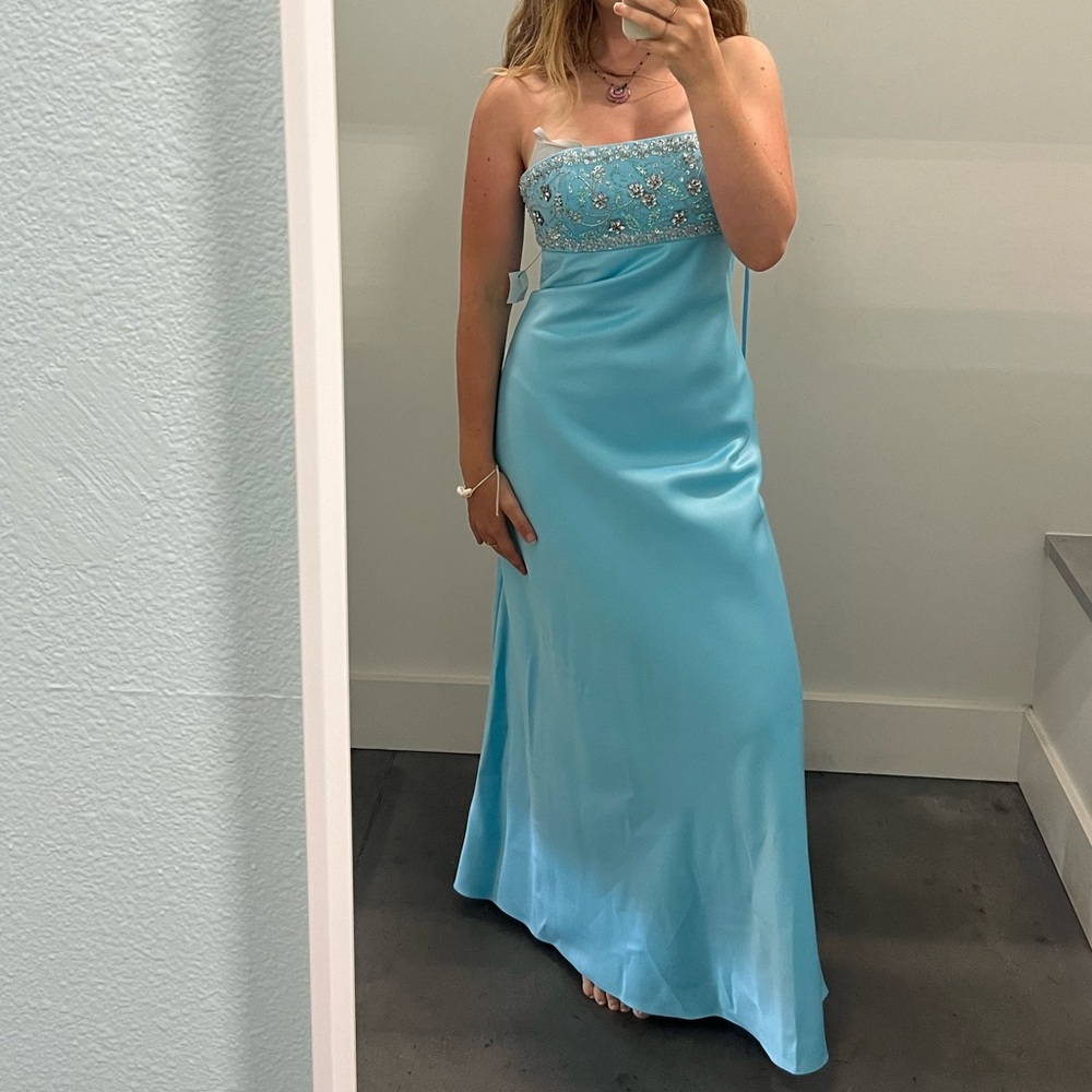 Gorgeous sky blue Cache embellished beaded top gown, lace up corset back